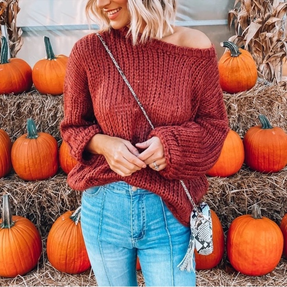 Listicle Women’s Chunky Knit Sweater Oversized NEW